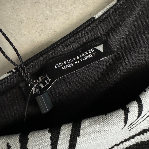 NWT! Zara One Shoulder Palm Print Floral Jacquard Cross Over Crop Top | S - Picture 7 of 8